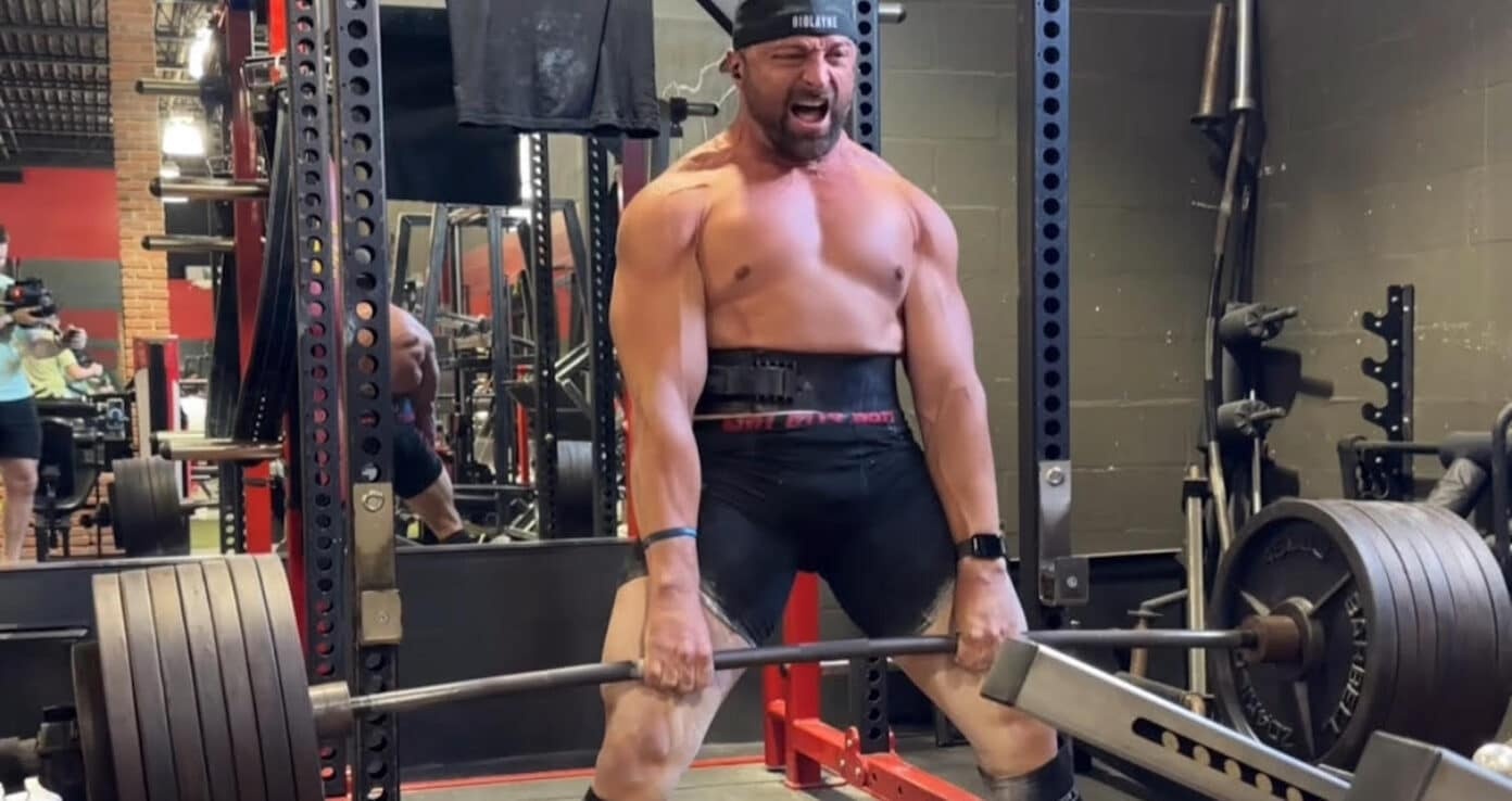 Laynoe norton 725 lb deadlift PR iifym
