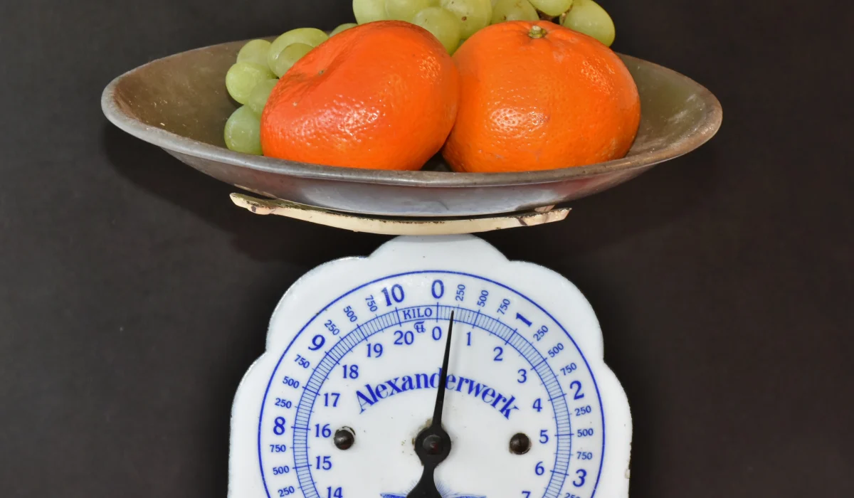 weigh food vs volume tracking iifym macro accuracy nutrition